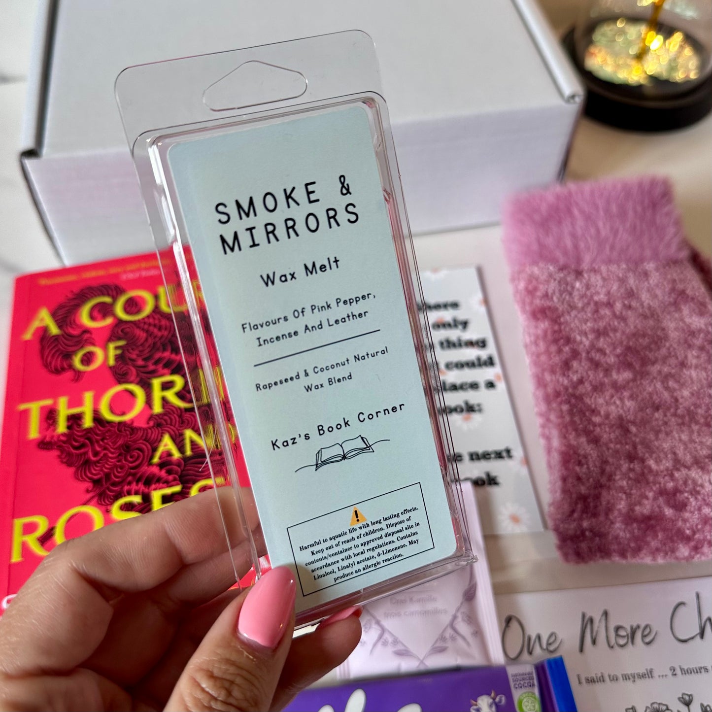 A Court of Thorns and Roses Gift Box