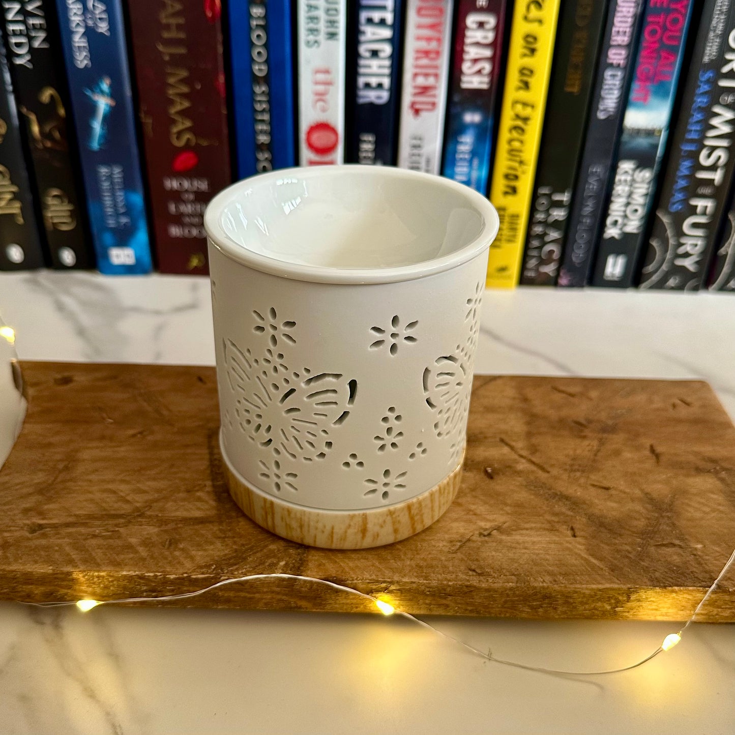 Butterfly Ceramic Wax Burner – White Floral Oil Burner