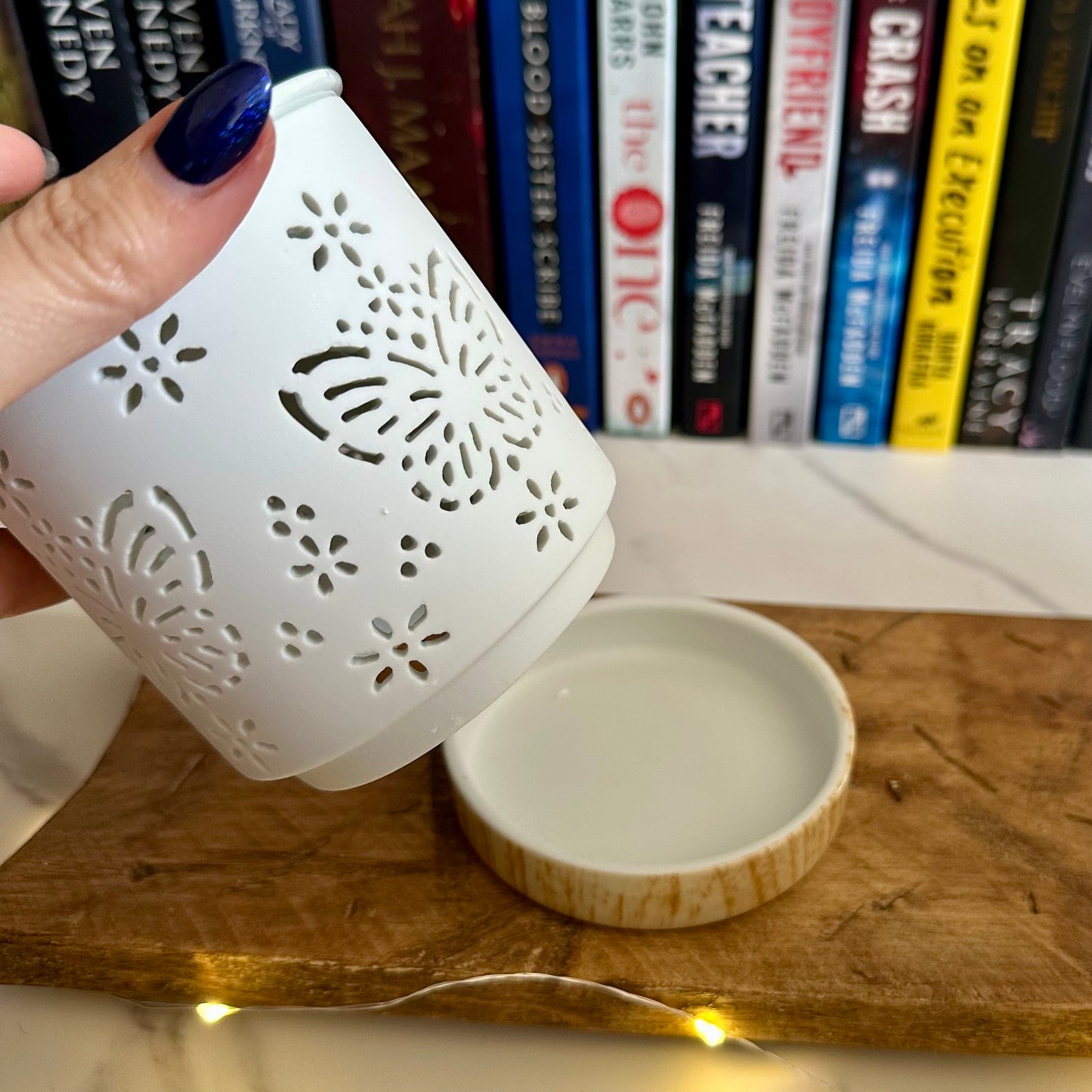 Butterfly Ceramic Wax Burner – White Floral Oil Burner