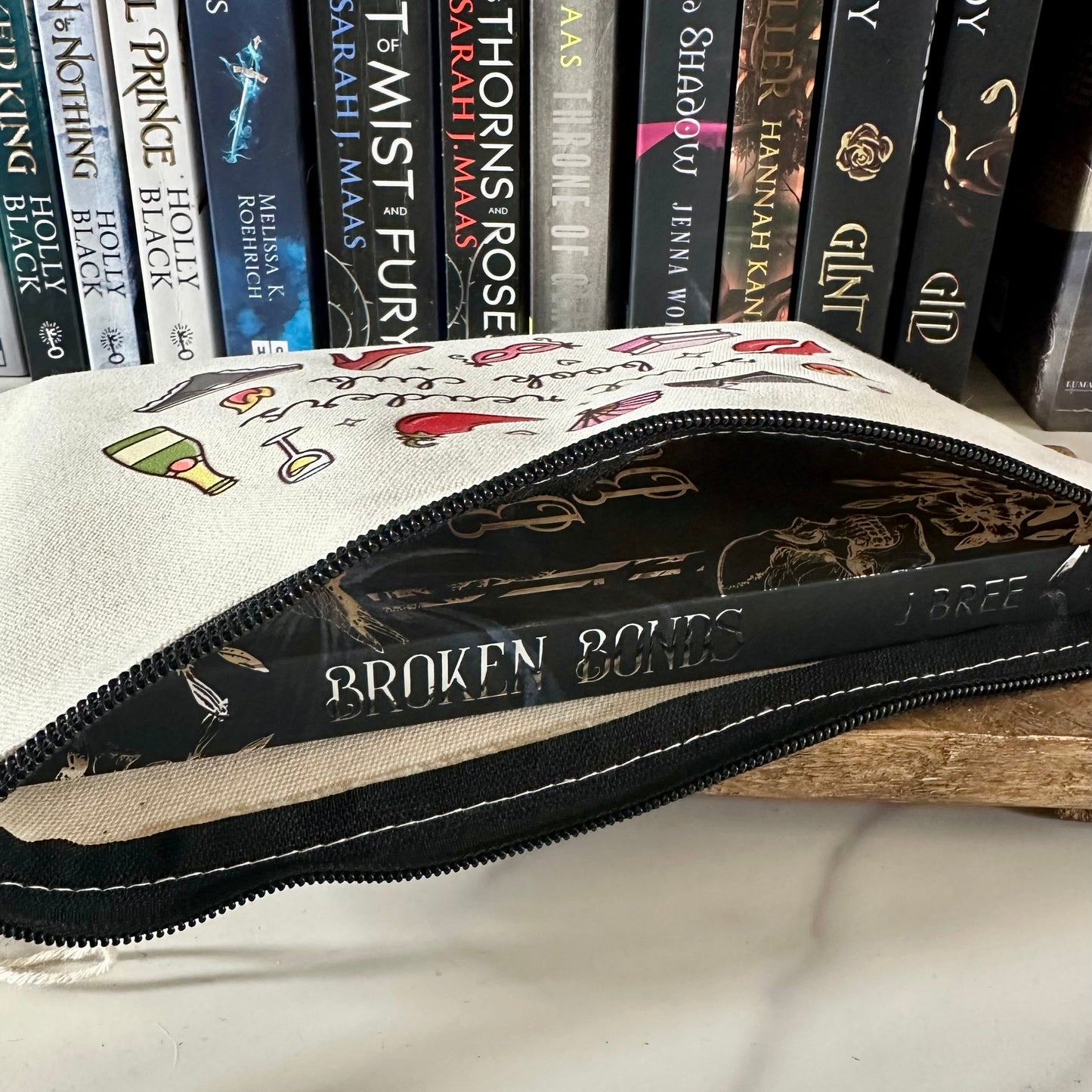 Smut Reader Bookclub - Accessory Zipper Pouch