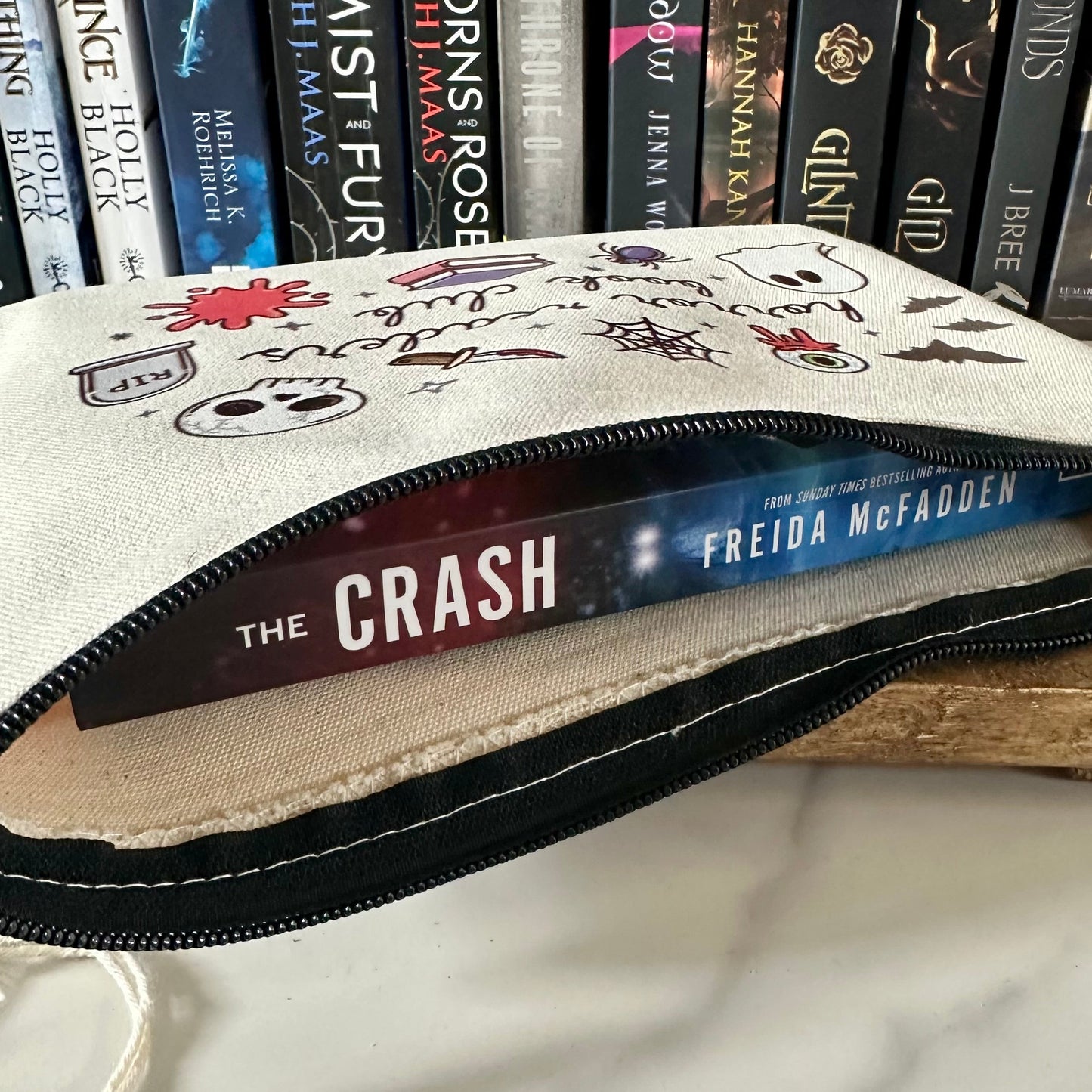 Horror Readers Bookclub - Accessory Zipper Pouch